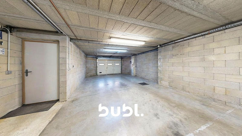 Maison - 302 m² - 12 pièces