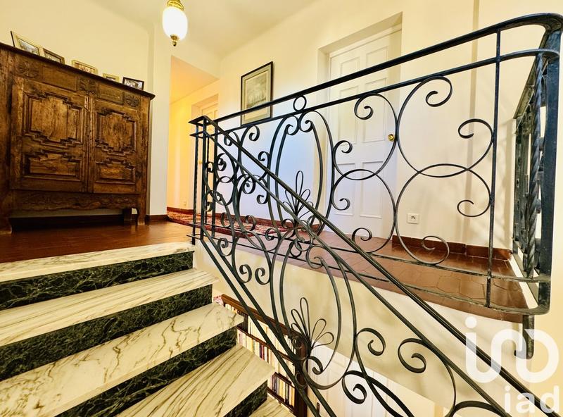 Maison - 350 m² - 8 pièces