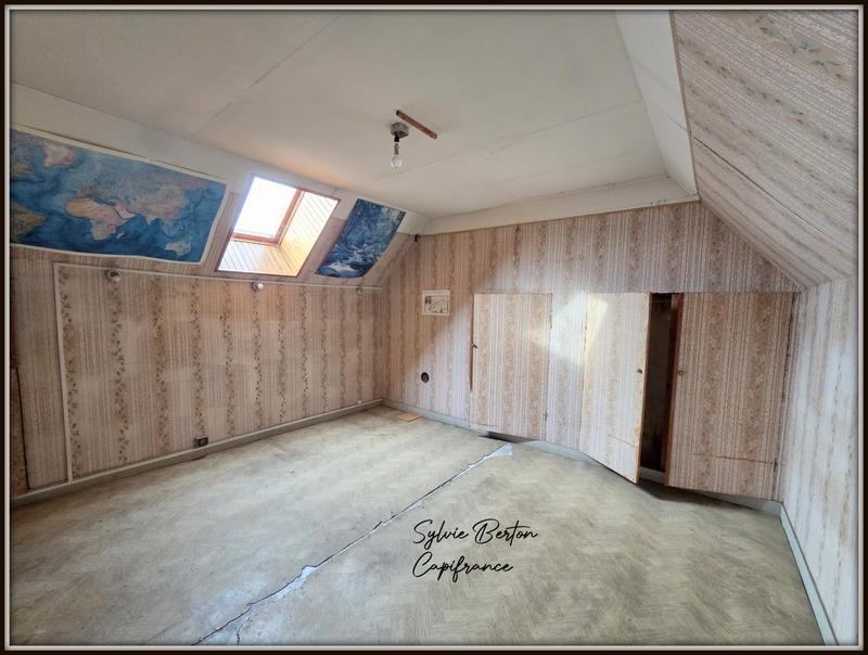 Maison - 90 m² - 5 pièces