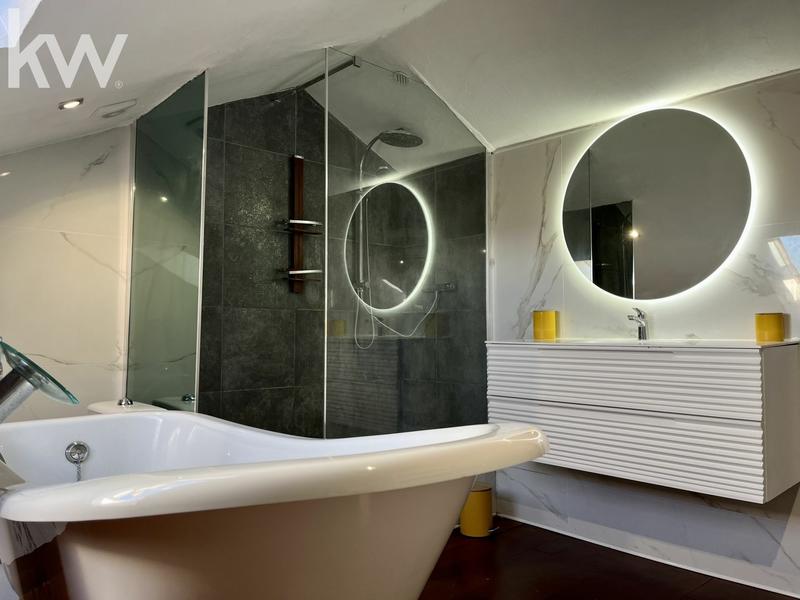 Duplex - 188 m² - 5 pièces