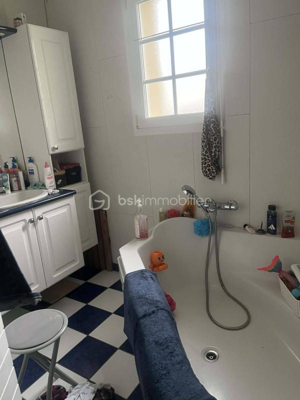 Maison - 94 m² - 5 pièces