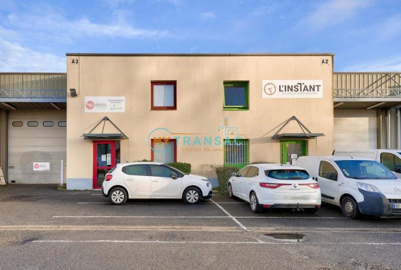 Local d'activités - 389 m²