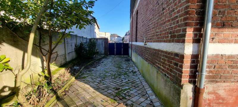 Maison - 205 m² - 8 pièces