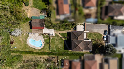 Maison - 225 m² - 9 pièces