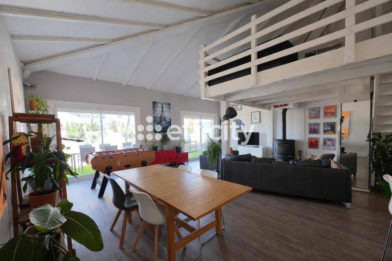 Maison - 165 m² - 5 pièces