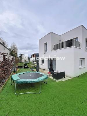 Appartement - 86 m² - 4 pièces