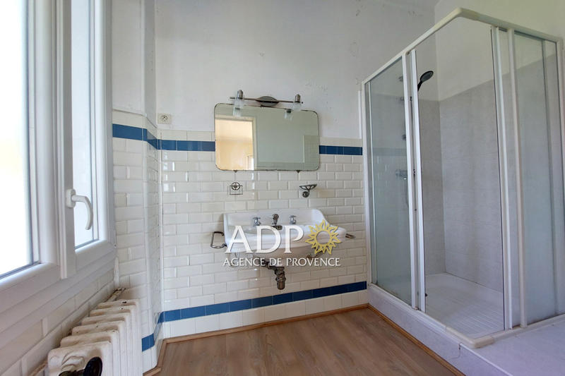 Appartement - 99 m² - 4 pièces