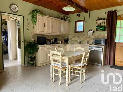 Maison - 250 m² - 9 pièces