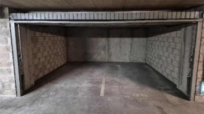 Parking / Garage - 25 m²