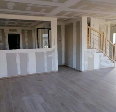 Maison - 153 m² - 5 pièces