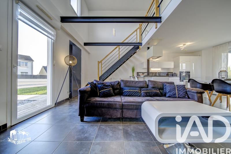 Maison - 96 m² - 6 pièces