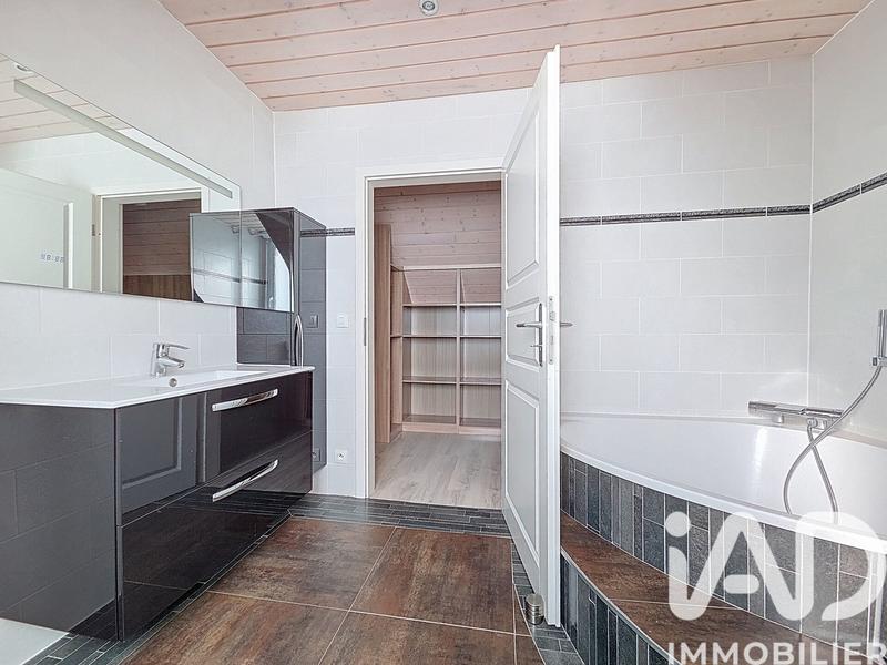 Maison - 145 m² - 6 pièces