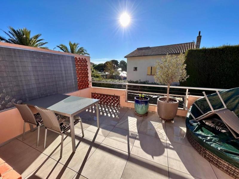 Appartement - 95 m² - 3 pièces