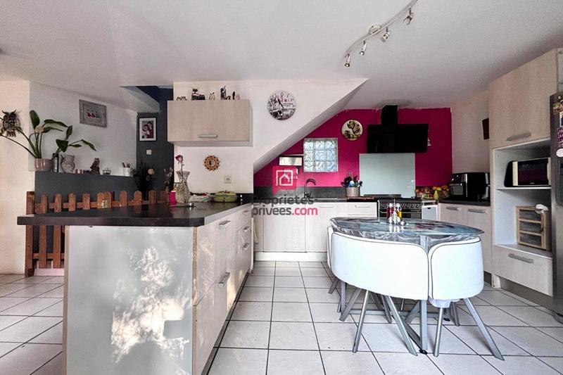 Maison - 198 m² - 7 pièces