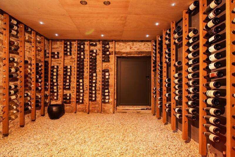 Maison - 422 m² - 9 pièces