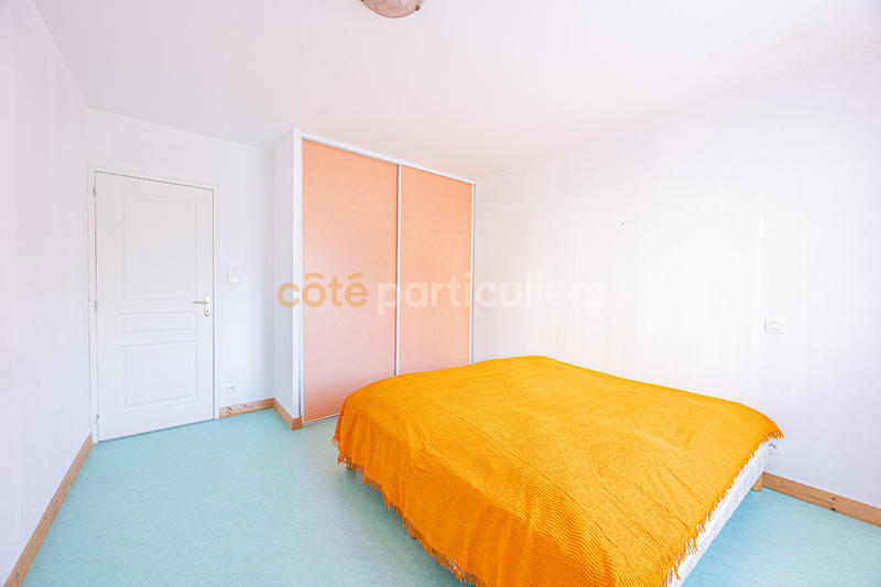 Maison - 193 m² - 9 pièces