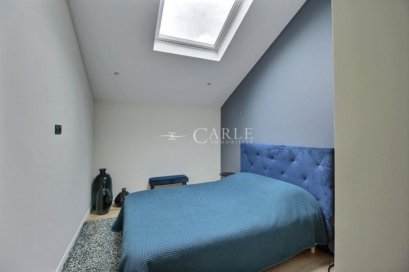 Maison contemporaine - 220 m² - 6 pièces