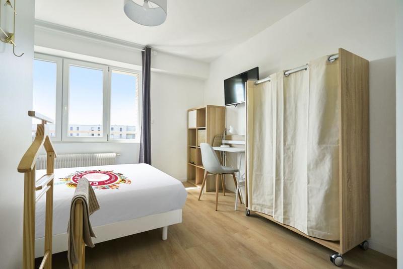 Appartement - 99 m² - 6 pièces