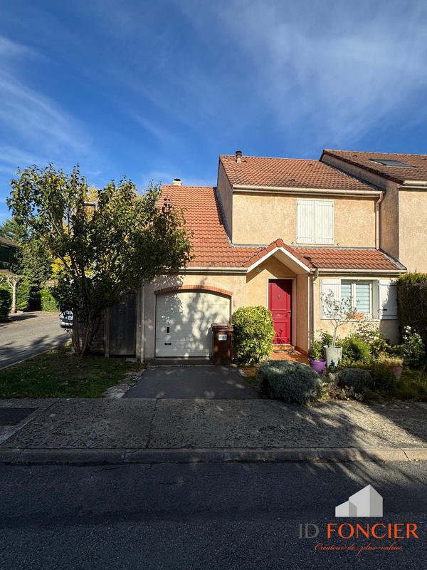 Maison - 97 m² - 5 pièces