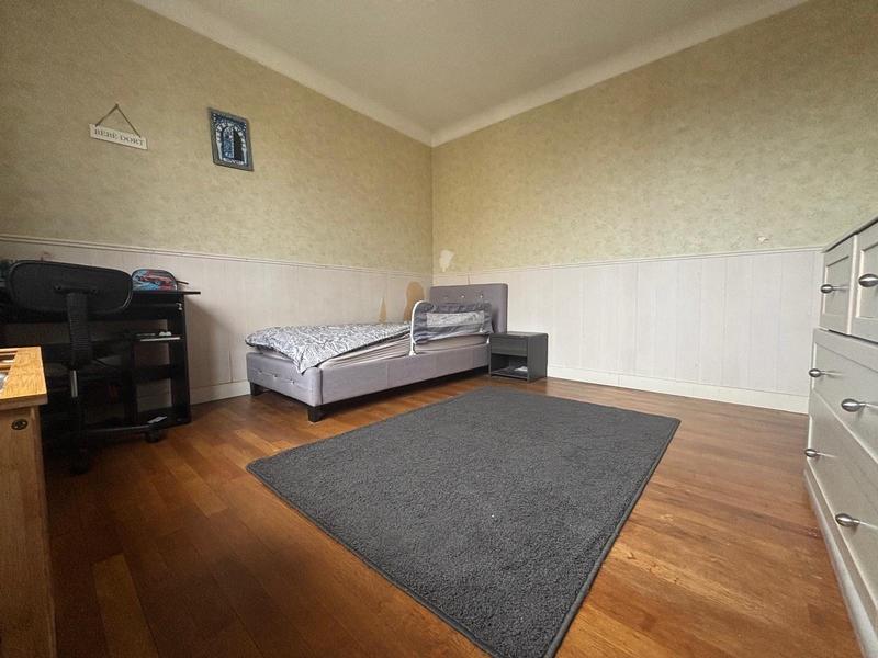 Maison - 163 m² - 7 pièces