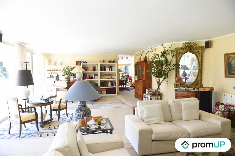 Villa - 280 m² - 7 pièces