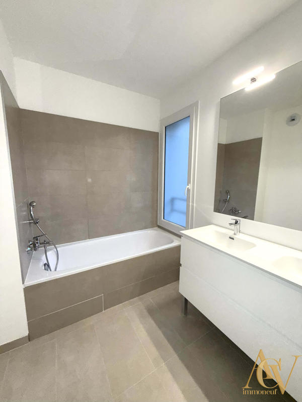 Appartement - 64 m² - 3 pièces