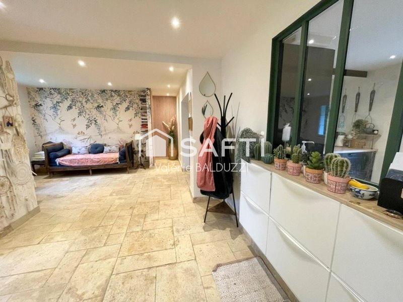 Maison - 205 m² - 7 pièces