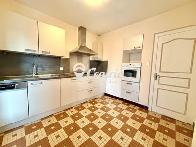 Maison - 92 m² - 3 pièces