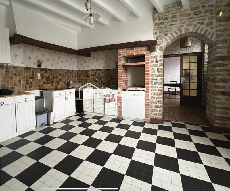 Maison - 263 m² - 9 pièces