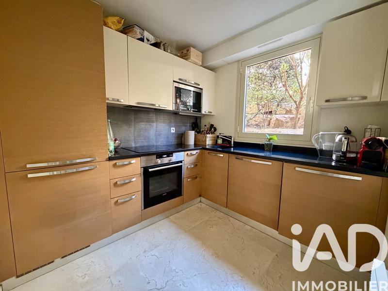 Appartement - 80 m² - 3 pièces