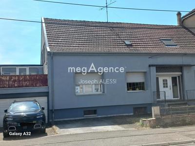 Maison - 163 m² - 8 pièces