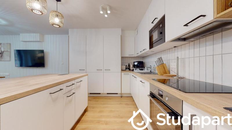 Chambre - 11 m² - 1 pièce