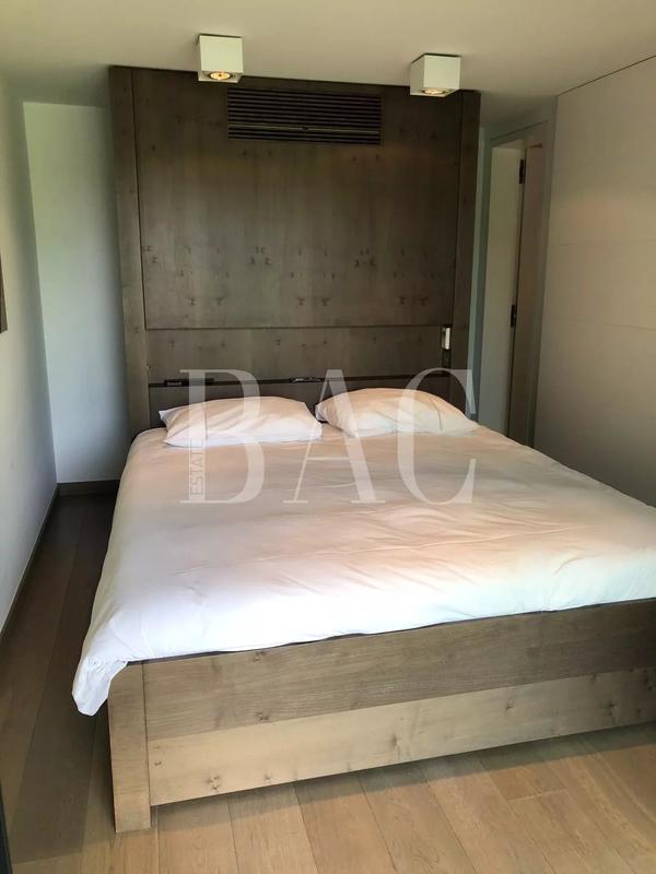 Villa - 250 m² - 7 pièces