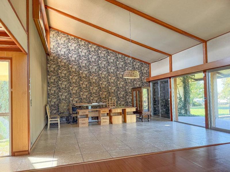 Propriété - 344 m² - 9 pièces