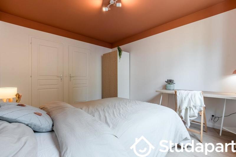 Chambre - 11 m² - 1 pièce