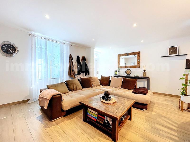 Maison - 145 m² - 5 pièces