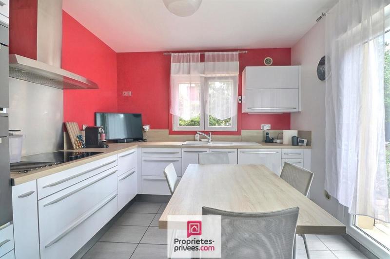 Maison - 121 m² - 6 pièces