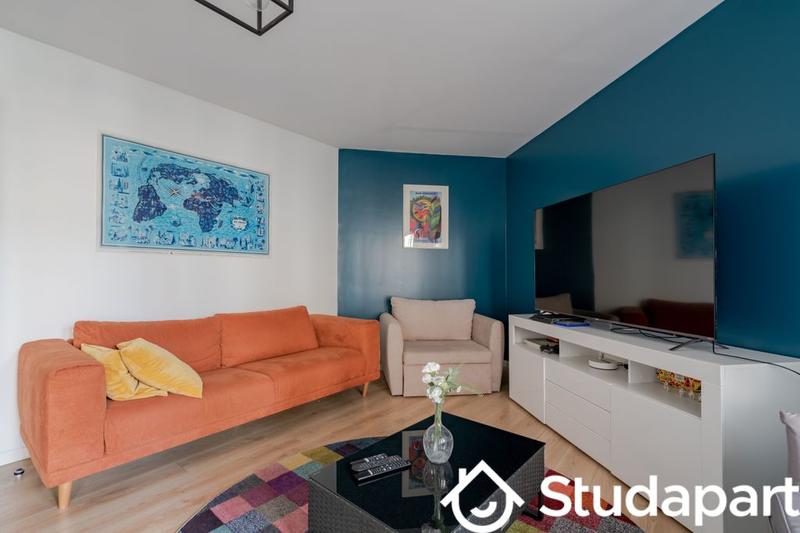 Chambre - 104 m² - 1 pièce