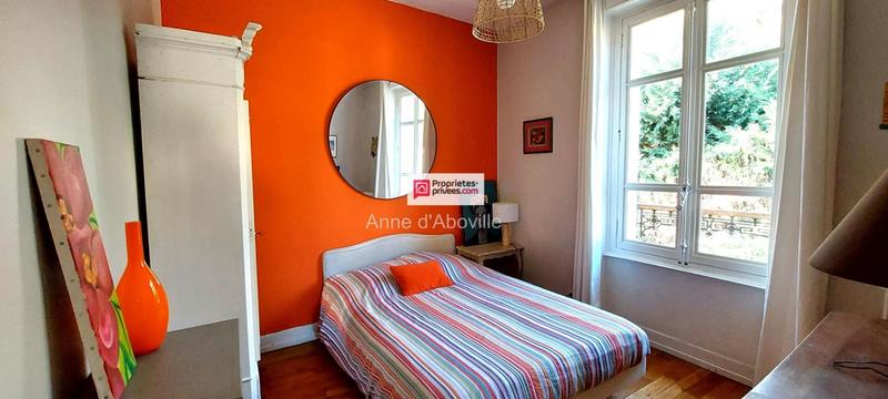 Maison - 190 m² - 8 pièces