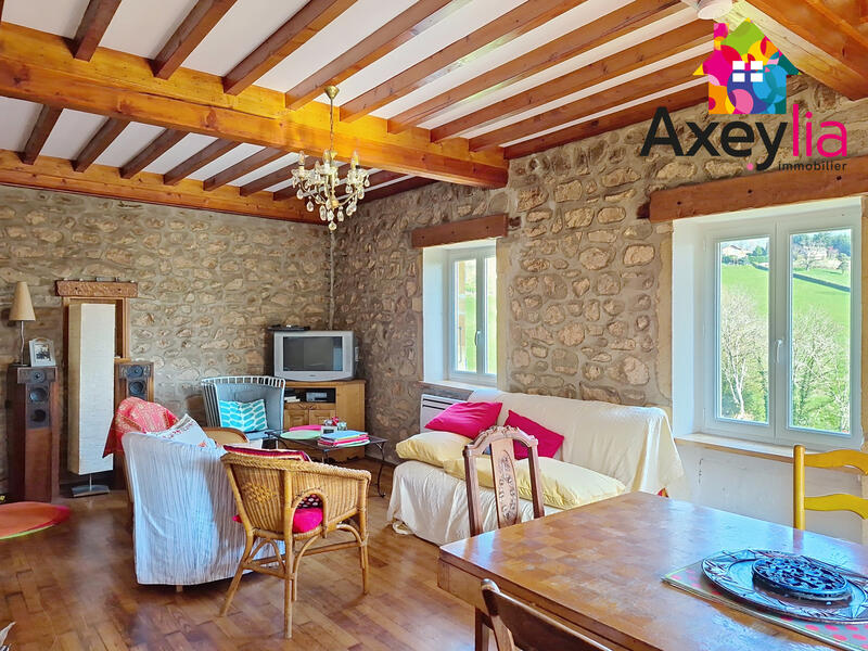 Maison - 99 m² - 4 pièces