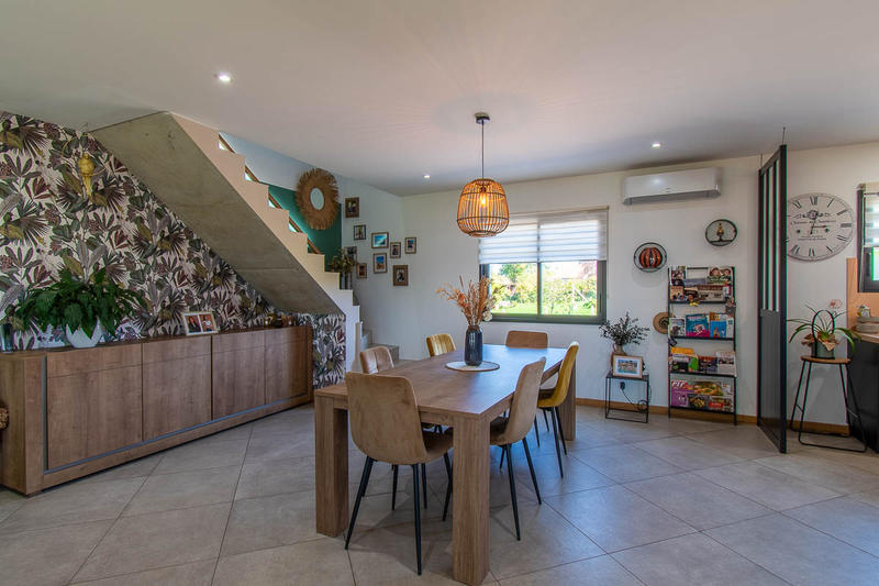 Maison - 179 m² - 6 pièces