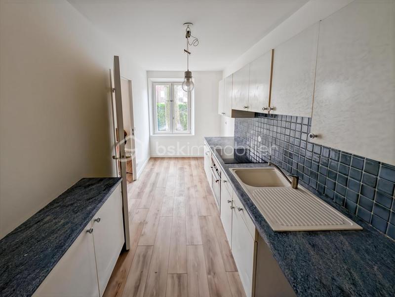 Appartement - 98 m² - 5 pièces