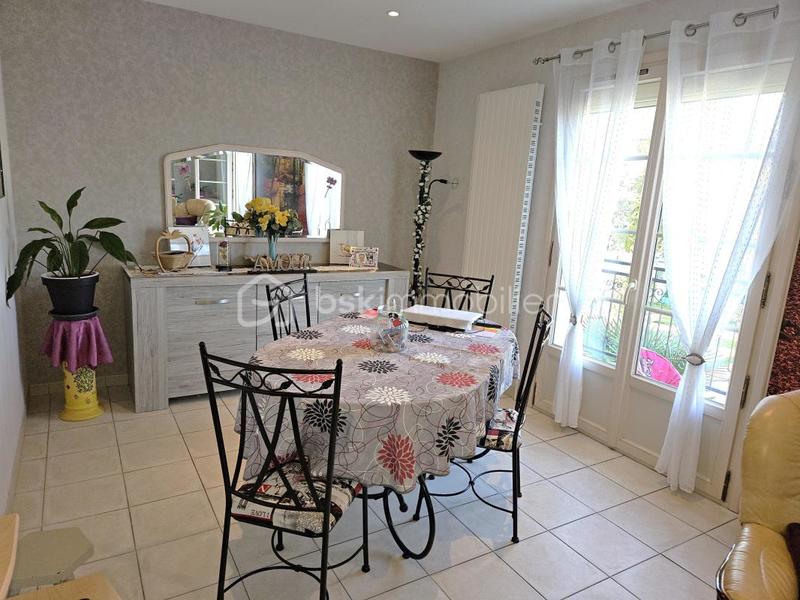 Maison traditionnelle - 162 m² - 7 pièces