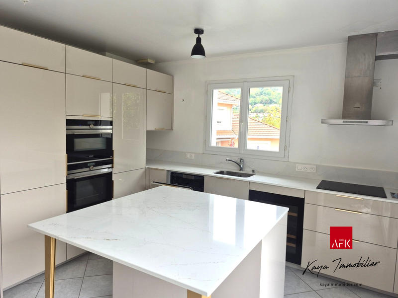 Maison - 173 m² - 7 pièces