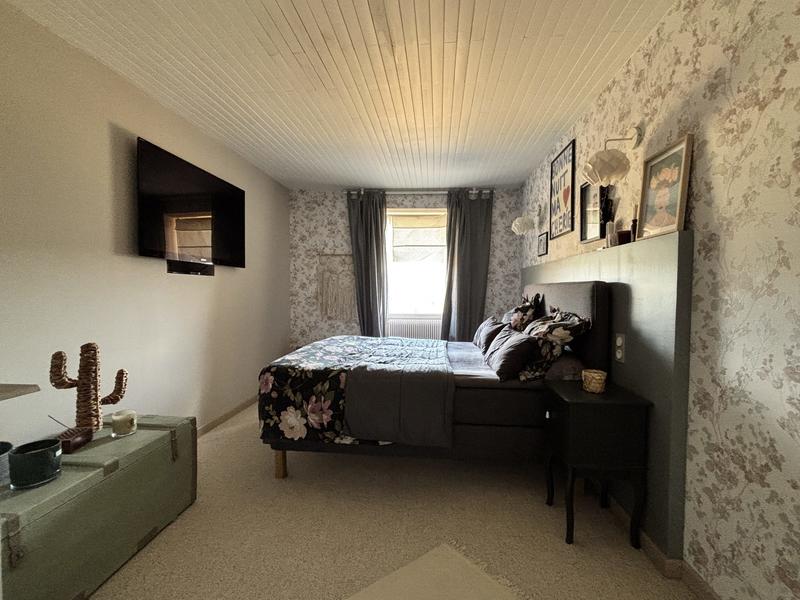 Maison - 220 m² - 8 pièces