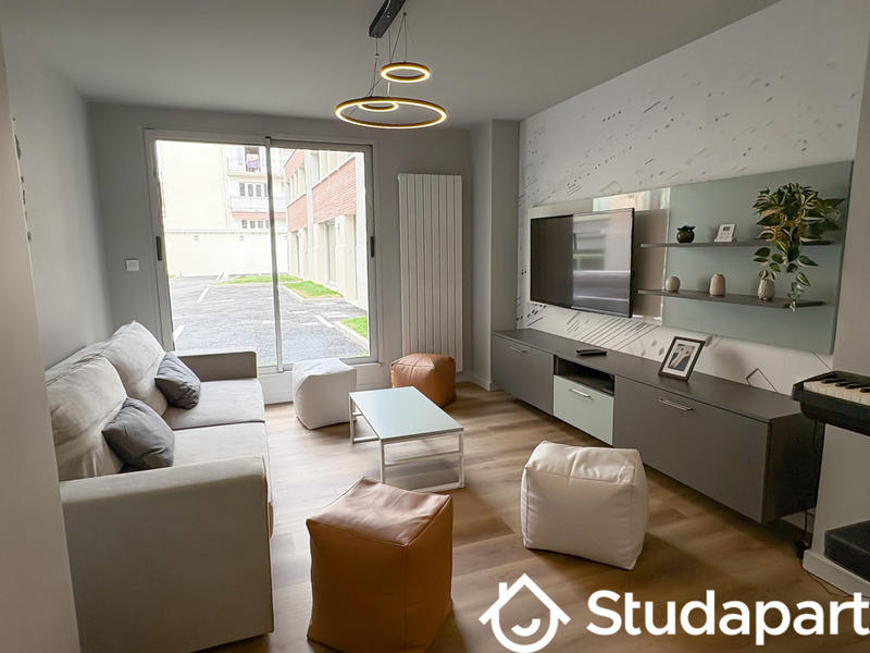 Chambre - 12 m² - 1 pièce