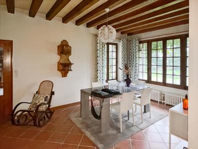 Maison - 252 m² - 10 pièces