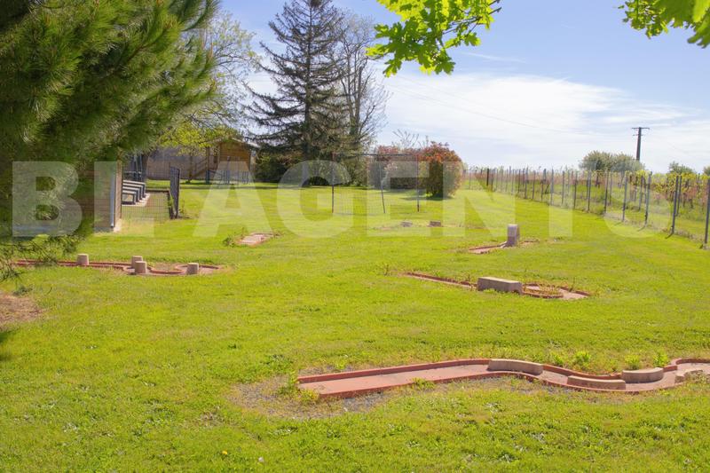 Propriété - 341 m² - 12 pièces