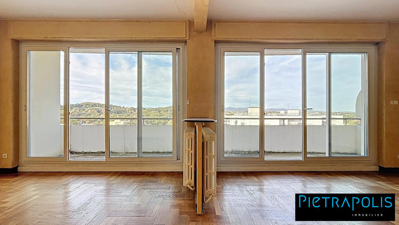 Appartement - 97 m² - 3 pièces