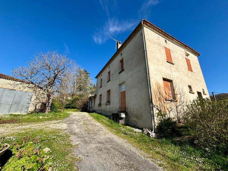 Corps de ferme - 228 m² - 9 pièces